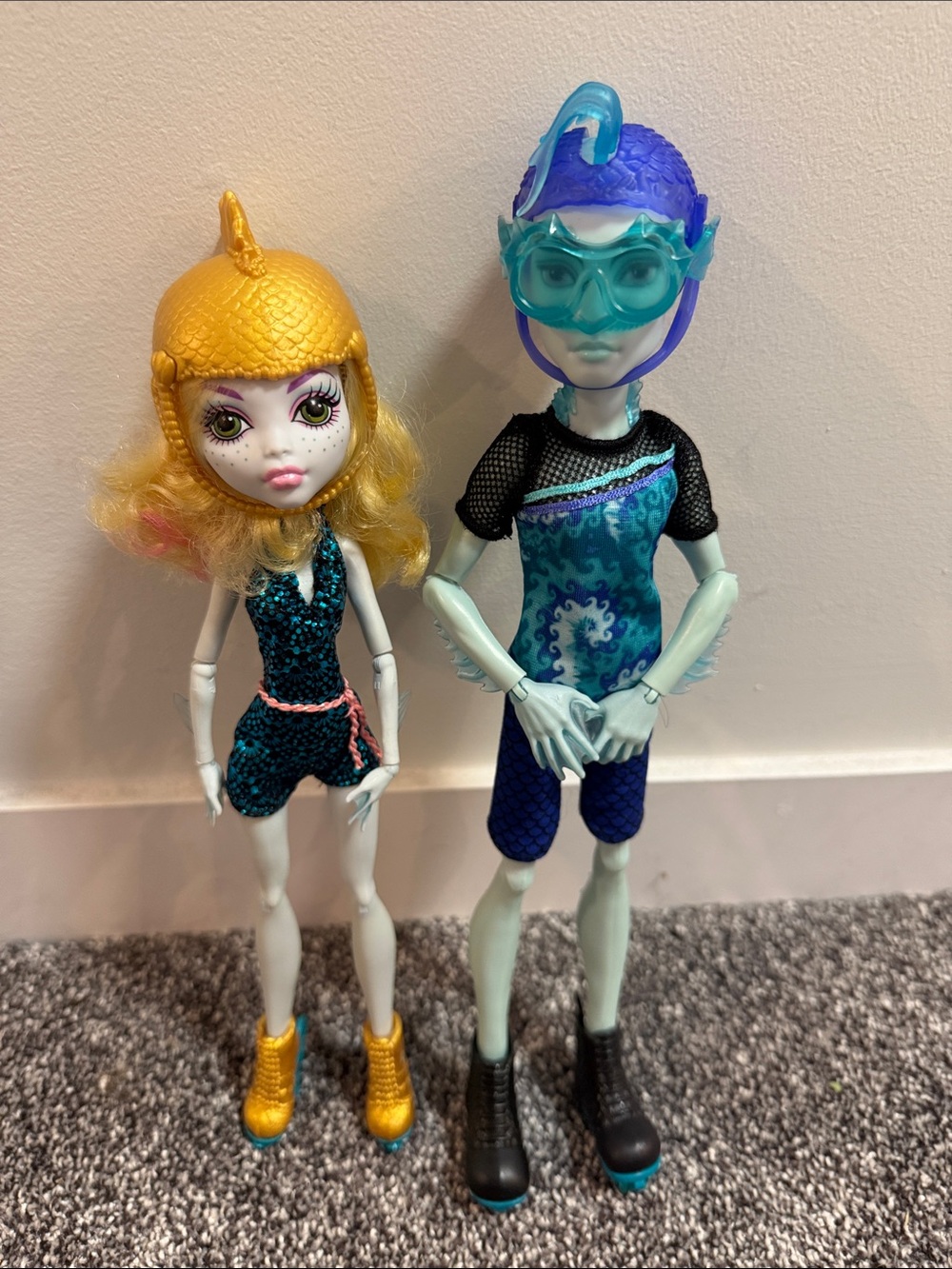 Monster High Lagoona Blue and Gil Webber Roller Date Dolls